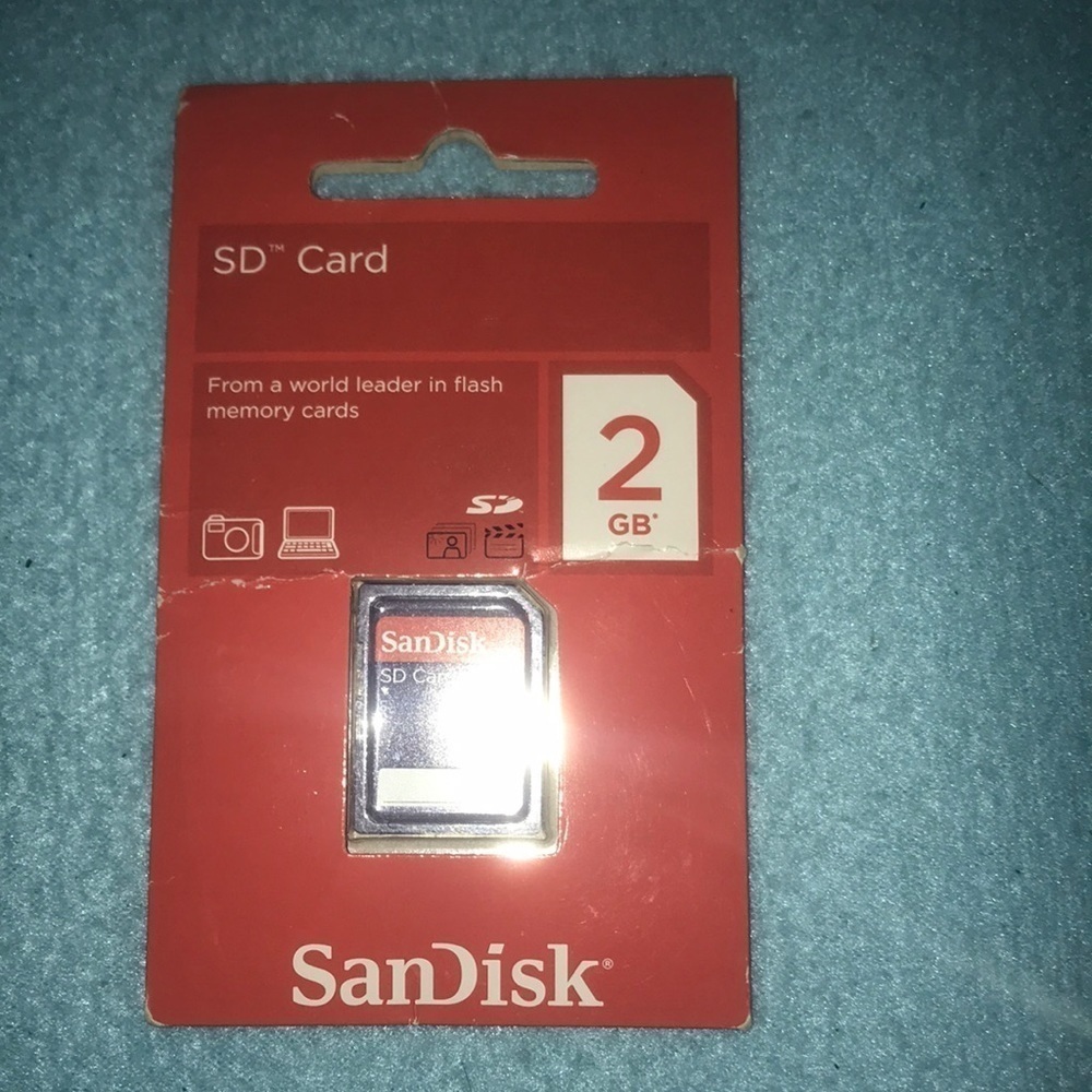SD Card in package 2 GB NEW